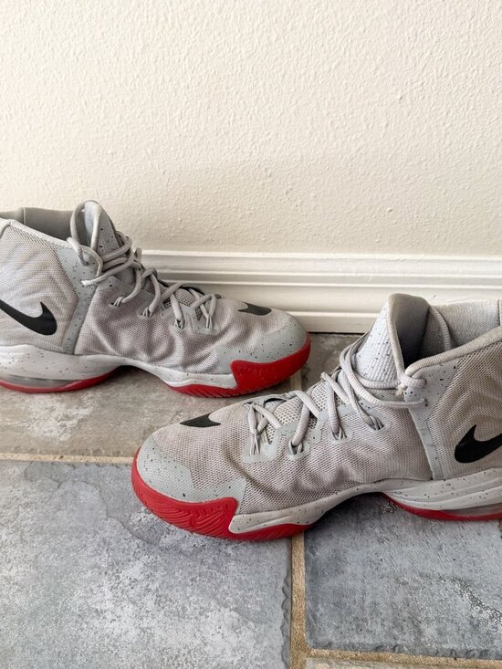Nike Air Max Audacity 2016 Gray Red Basketball Shoes Men’s 11 main image 7